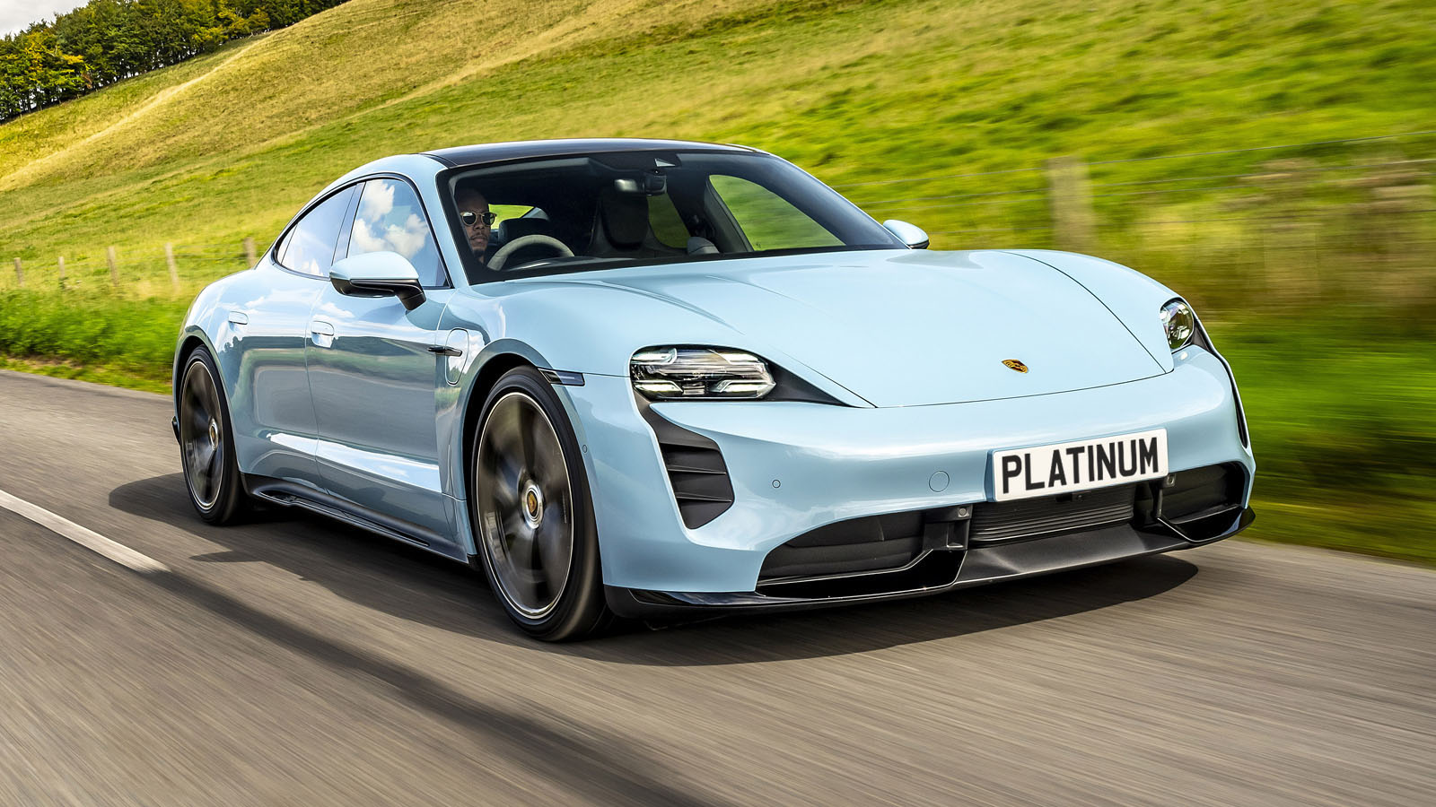 MOTORING Porsche Taycan